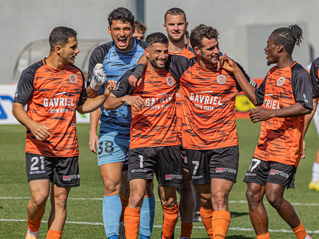 שחקני כפר שלם (יאיר רובלט)