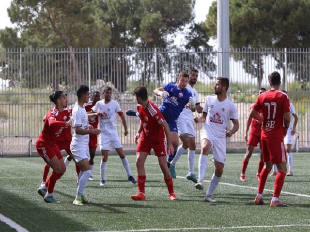 צריכים לנצח וגם מעידות של היריבות לא יזיקו. שחקני צעירי כפר כנא וקלנסוואה (דאפר מאחמיד)