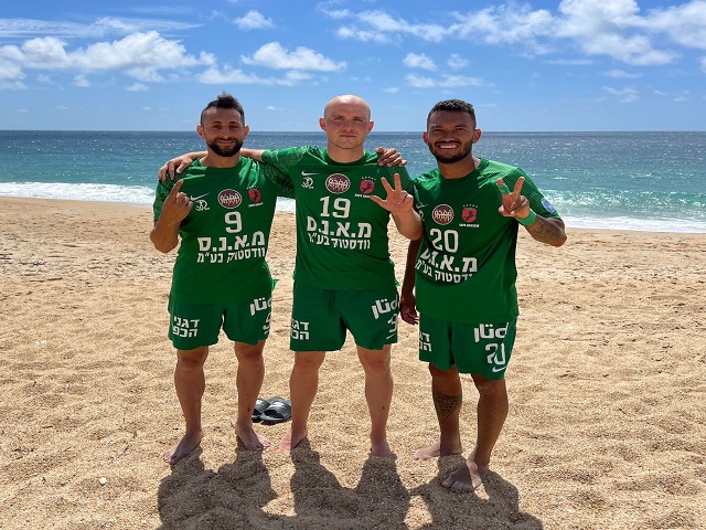 הכובשים במשחק היום על רקע הנוף המרהיב (איהם אנואר ג'בארין)