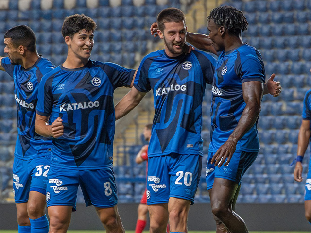 הראשונה מול האחרונה. שחקני פ"ת (עמית ששה, מכבי פתח-תקוה)