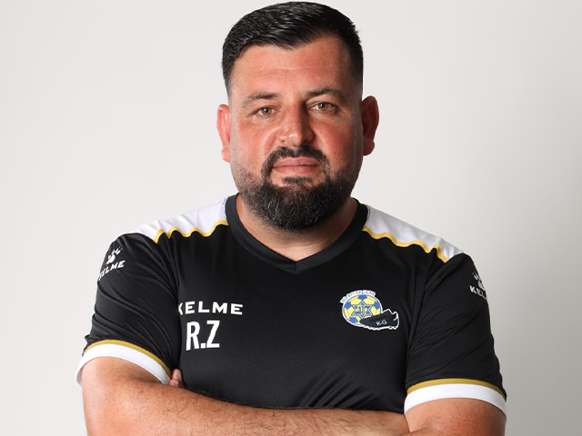 מעל כולם. זולו